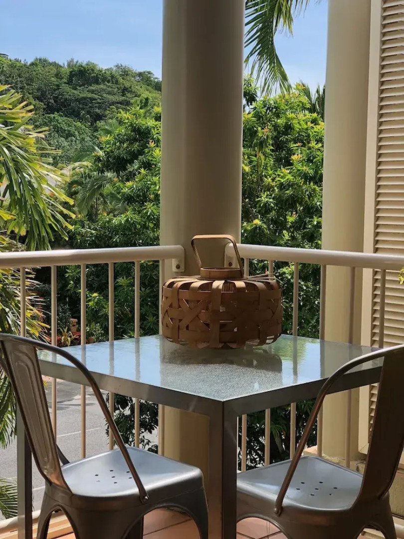 Port Douglas on Macrossan