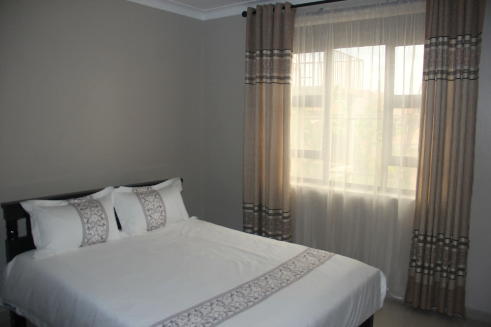 Hope's Apartments
