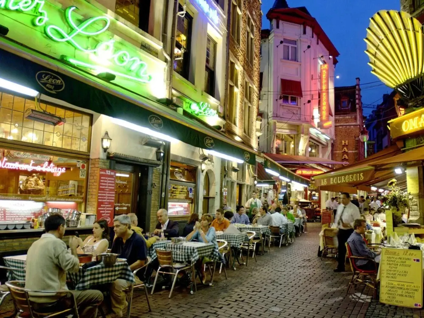 Apartment with One Bedroom in Waterloo, with Wifi