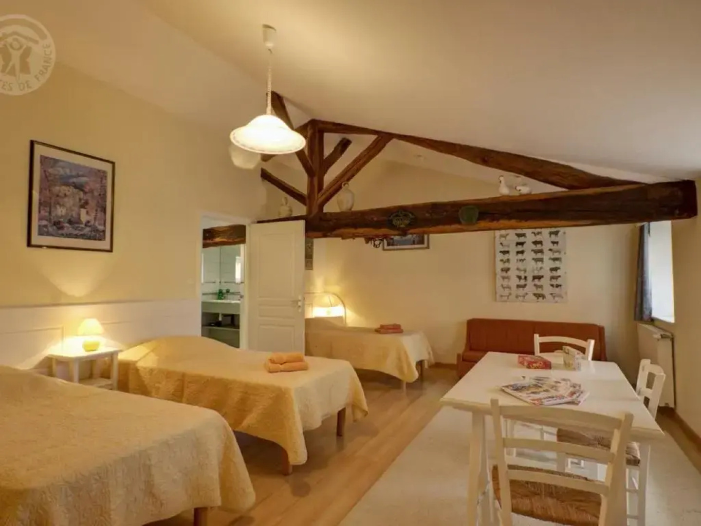 House Gite 5 Personnes la Vache Sur Le Toit : Le Gîte.