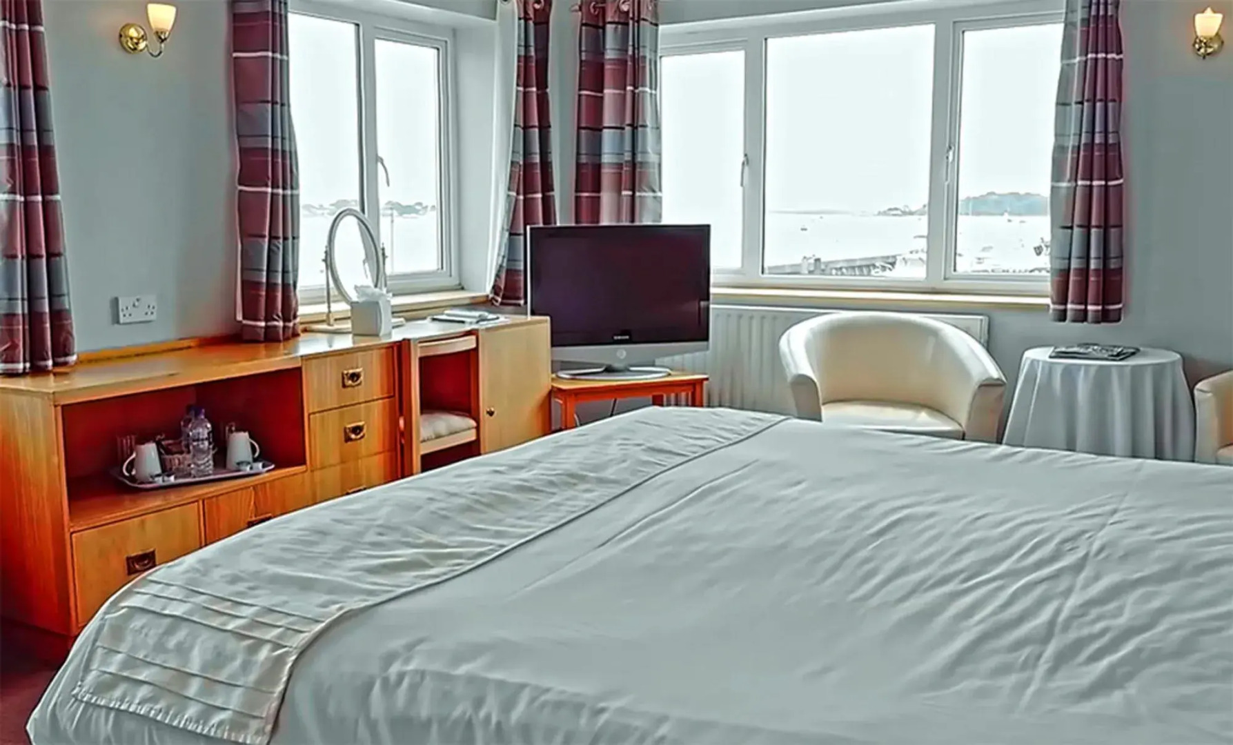 Salterns Harbourside Hotel