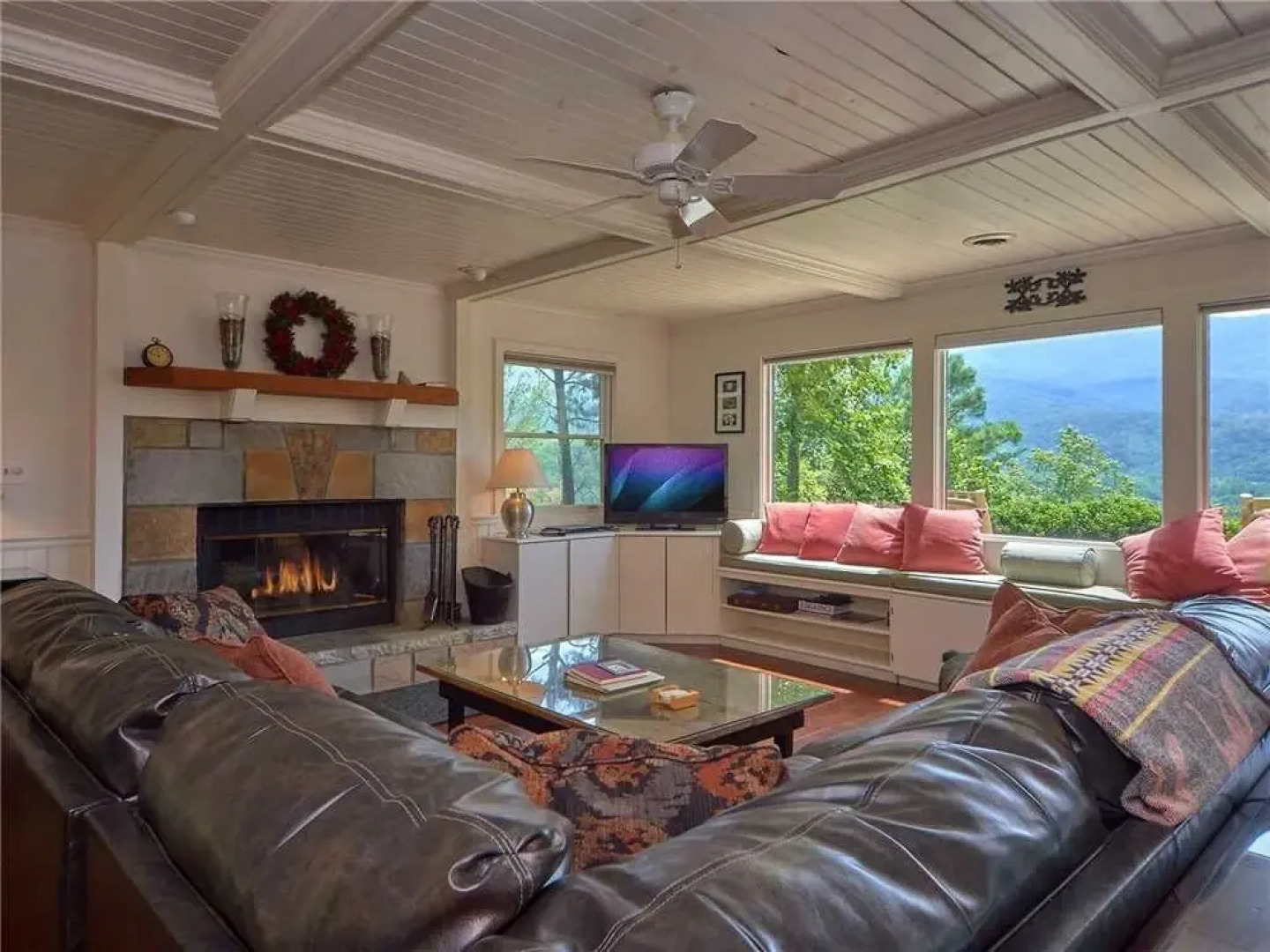 Mountain Perch 3 - Three Bedroom Cabin