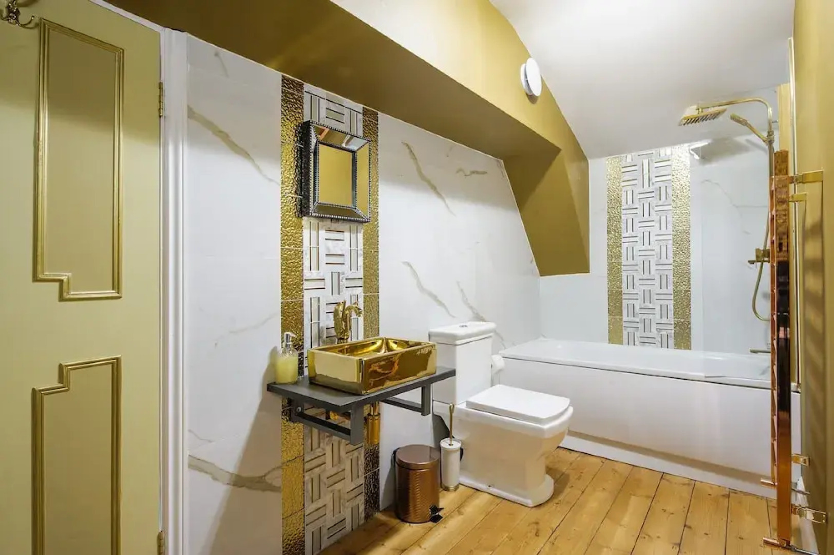 Luxury 8 Bed Manor House Hot Tub Cinema Room Skytv