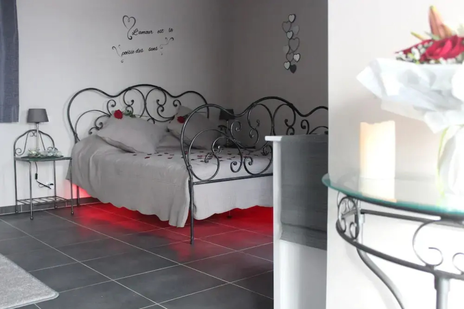 Au Plaisir Des Sens - Jacuzzi