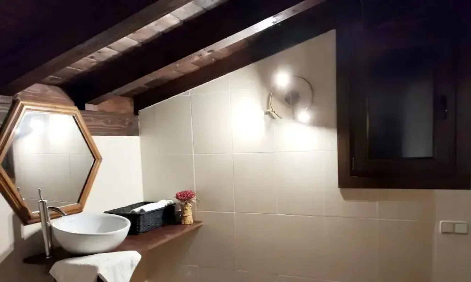 House With 6 Bedrooms in Aizarnazabal, With Wonderful Mountain View, Terrace and Wifi