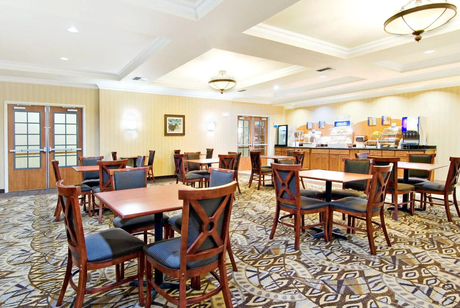 Holiday Inn Express & Suites Klamath Falls Central by IHG