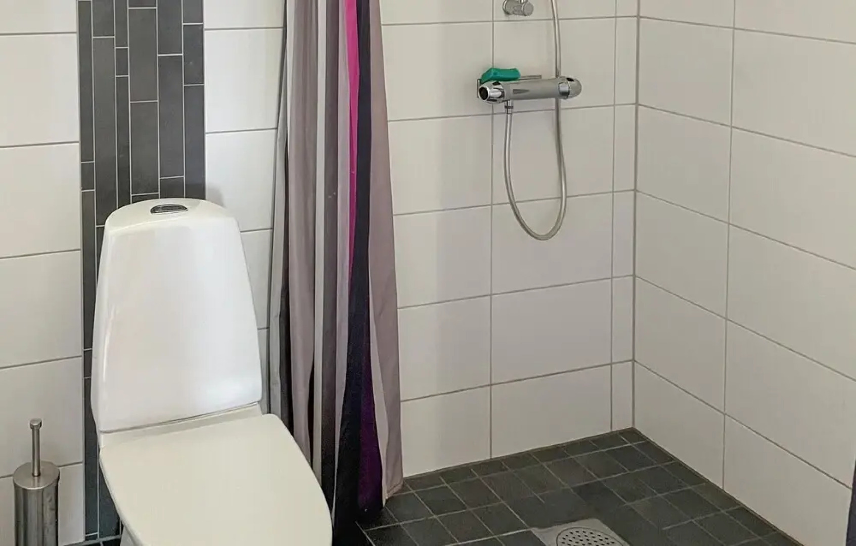 Amazing Home in Tived With Wifi and 2 Bedrooms