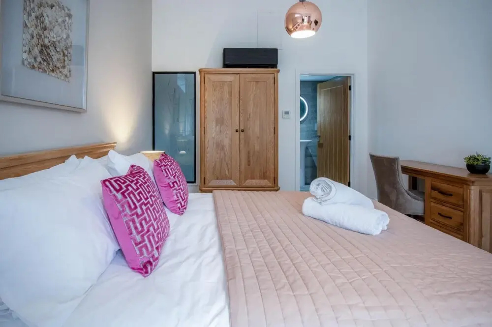 Room 12 - The Sleeping Giant - Pen Y Cae Inn