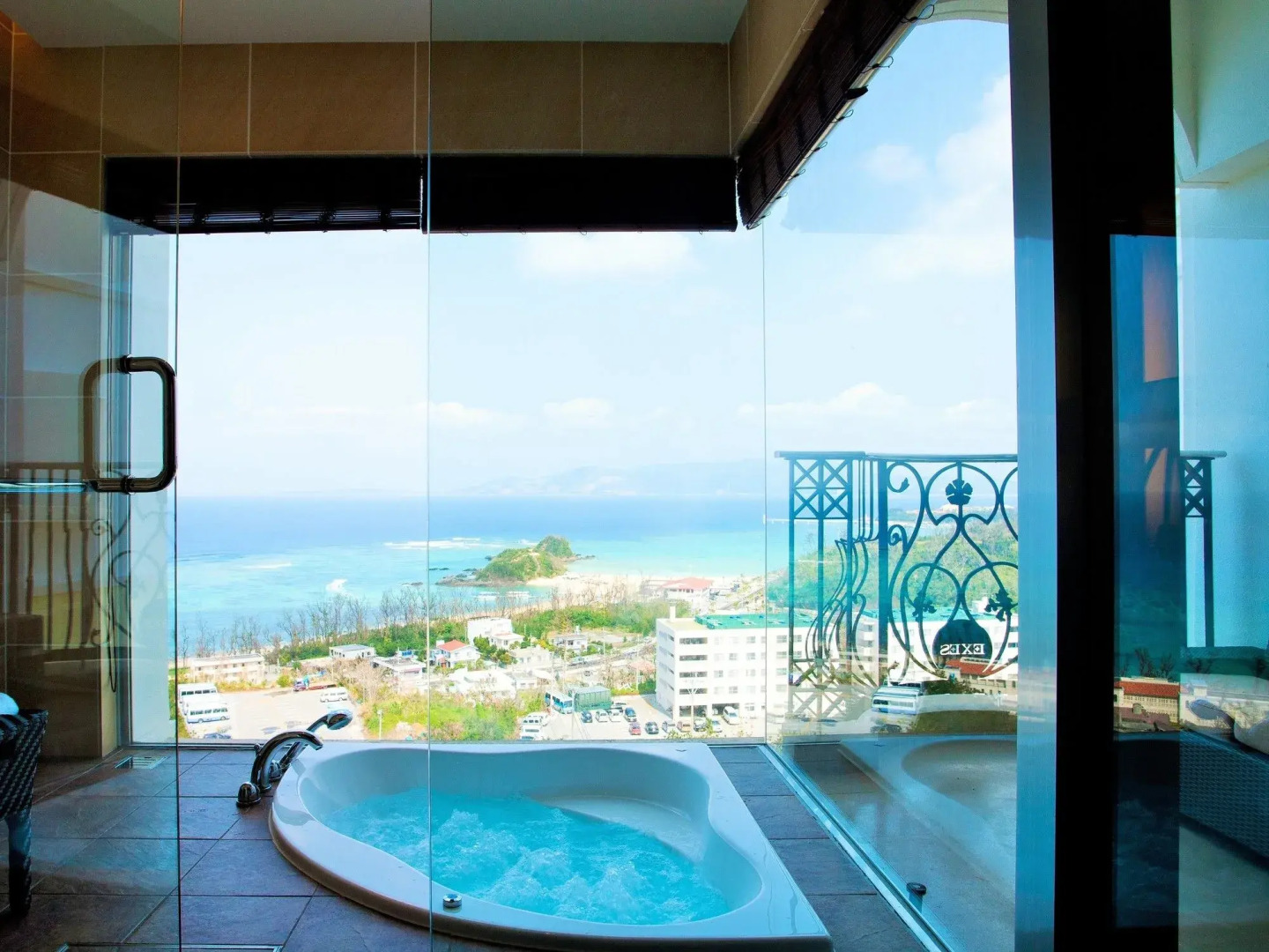 Okinawa Kariyushi Resort Exes Onna