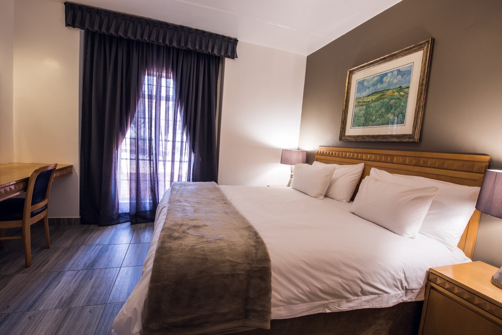 Airport Inn and Suites