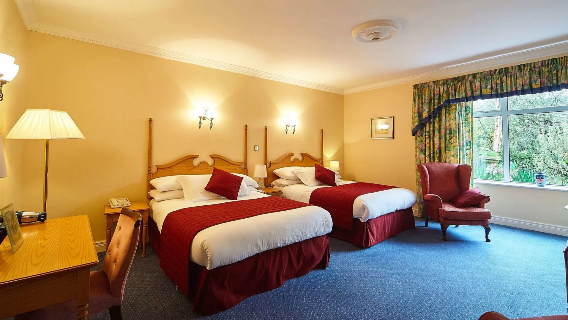 The Cedar Lodge Hotel and Restaurant