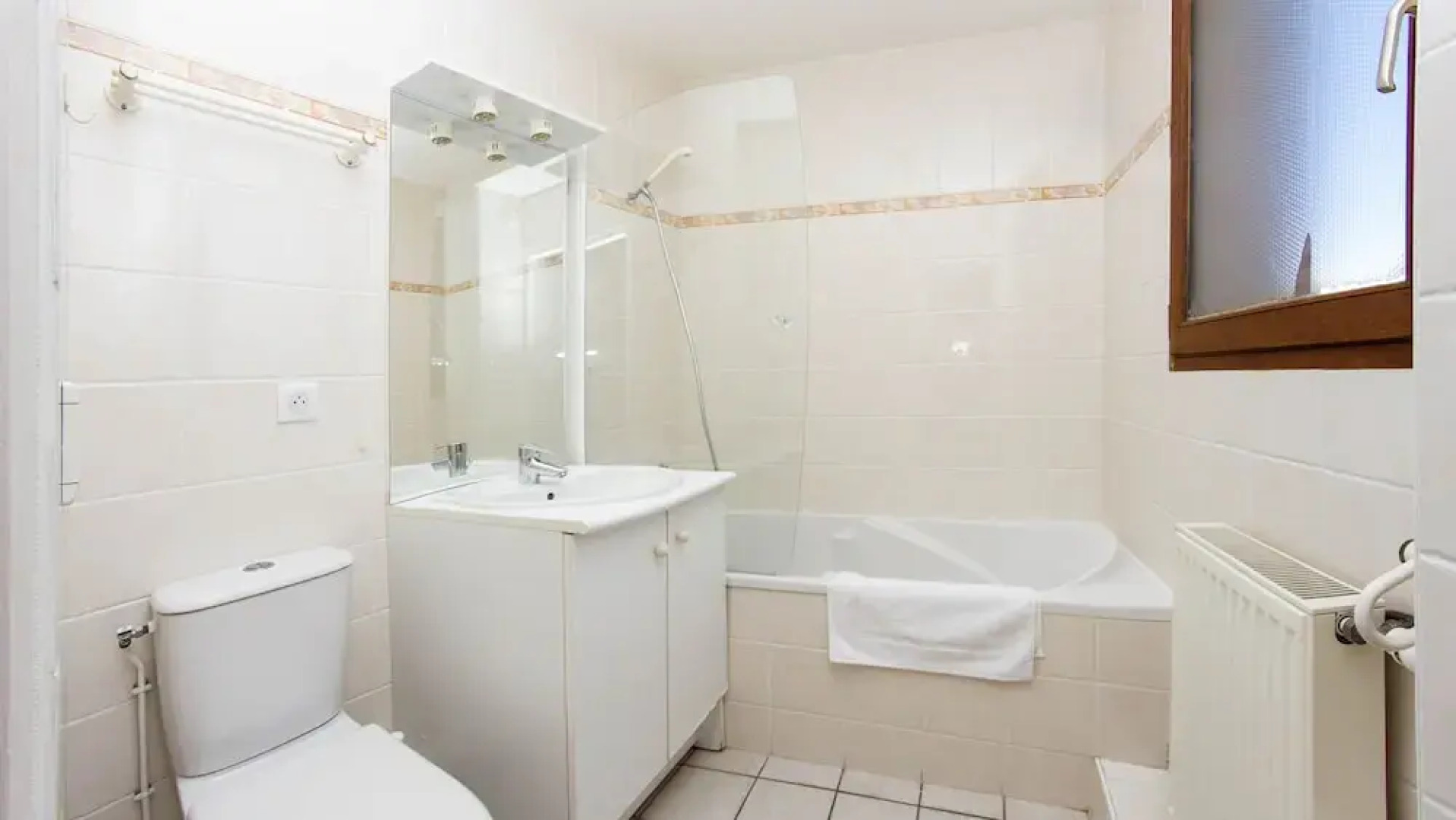 Authentic Chalet Méribel Village Close to the slopes