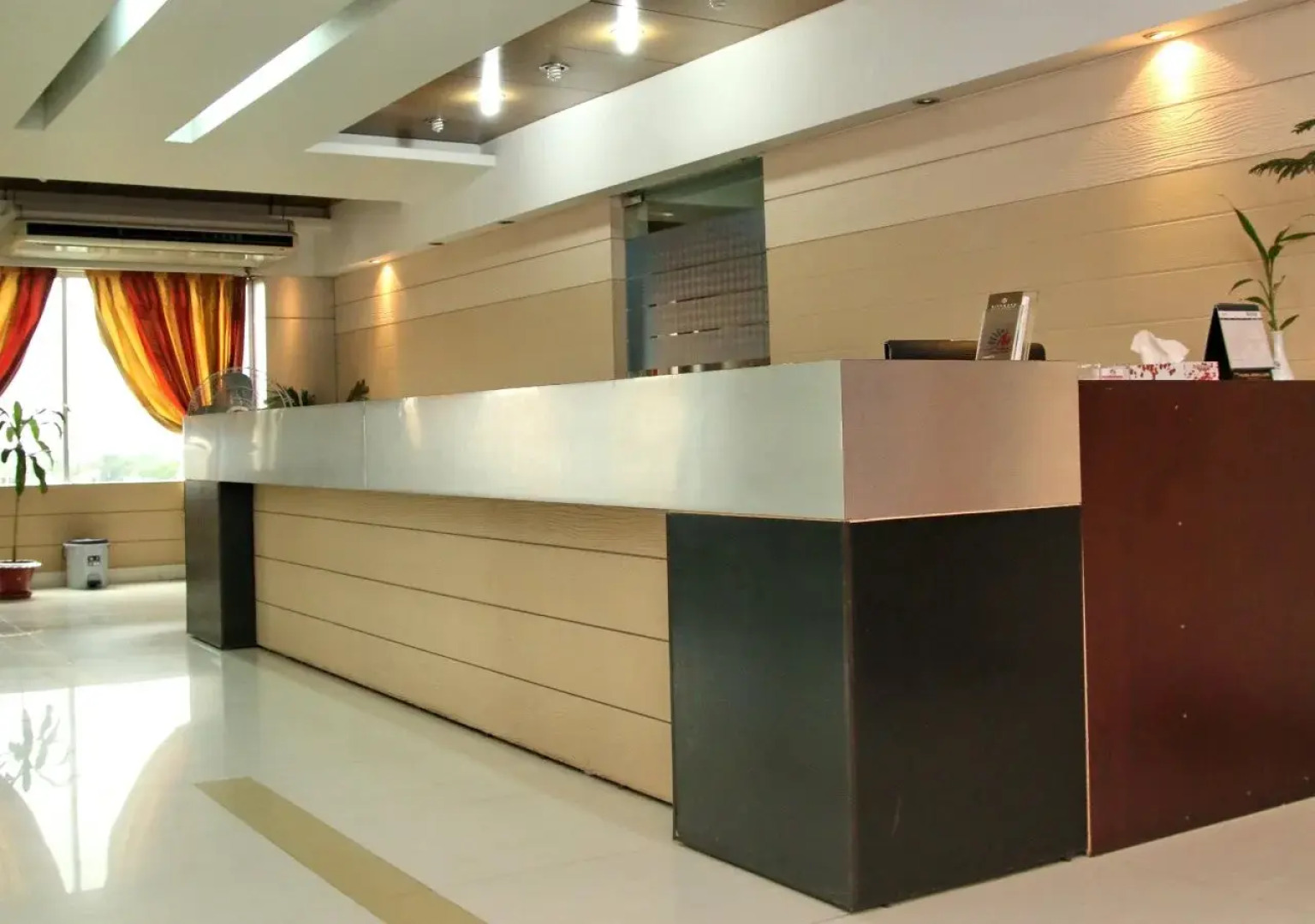 Richmond Hotel & Apartments