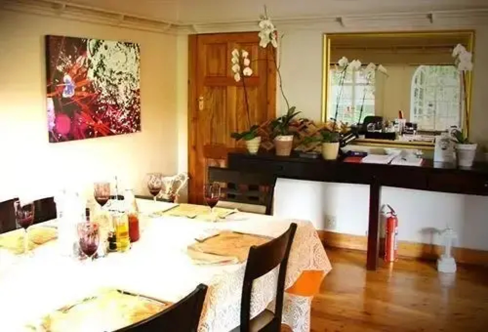 Akuwaiseni Guest House