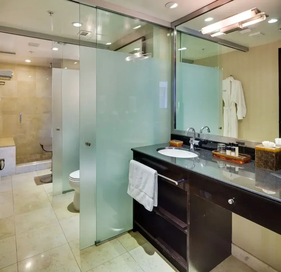 SBV Luxury Ocean Hotel Suites