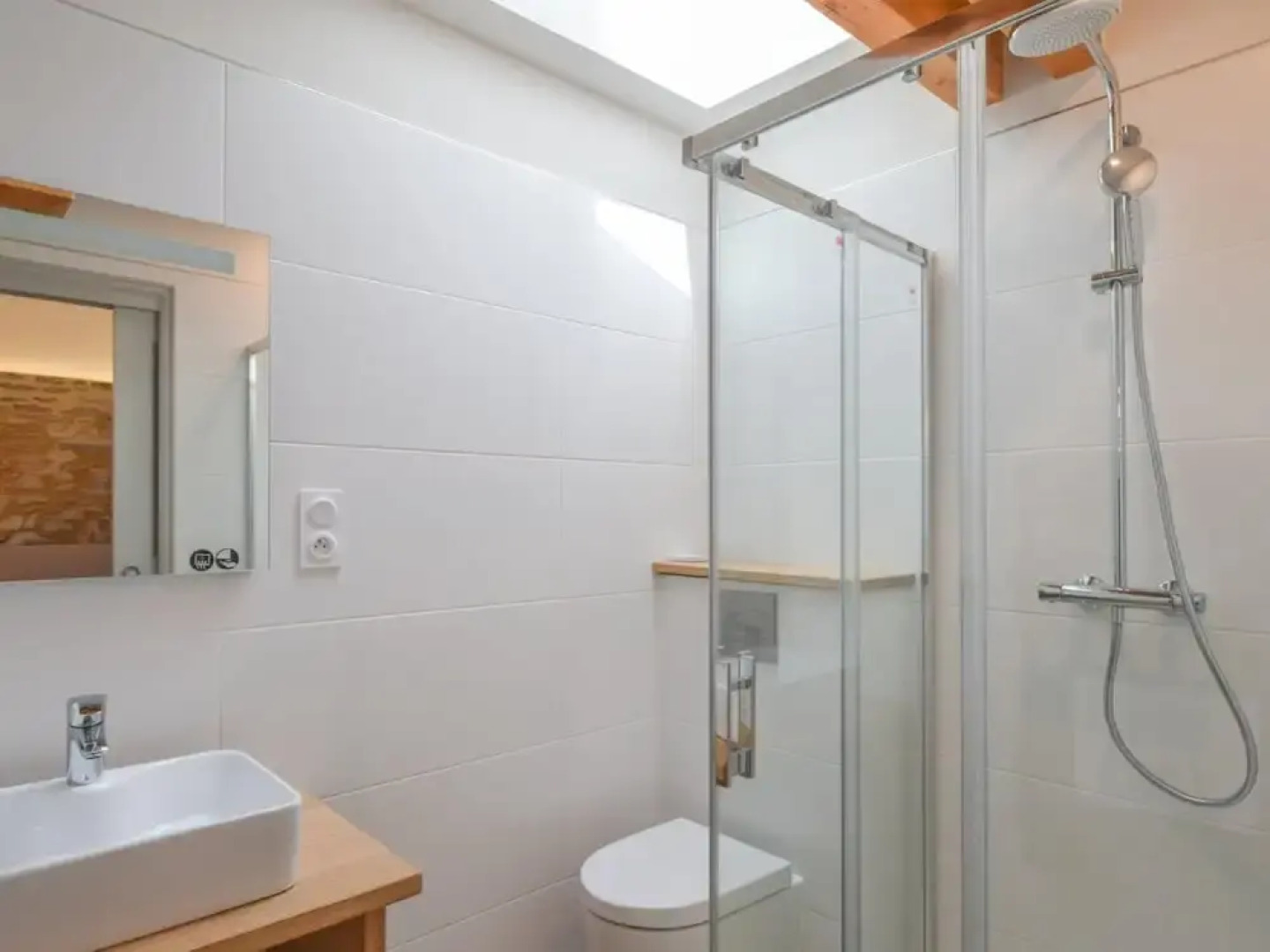 Hilltop Cottage With Pool