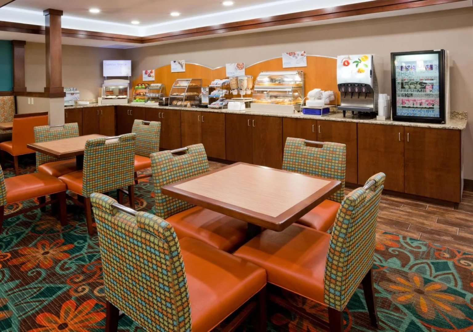 Holiday Inn Express Hotel & Suites St. Cloud by IHG