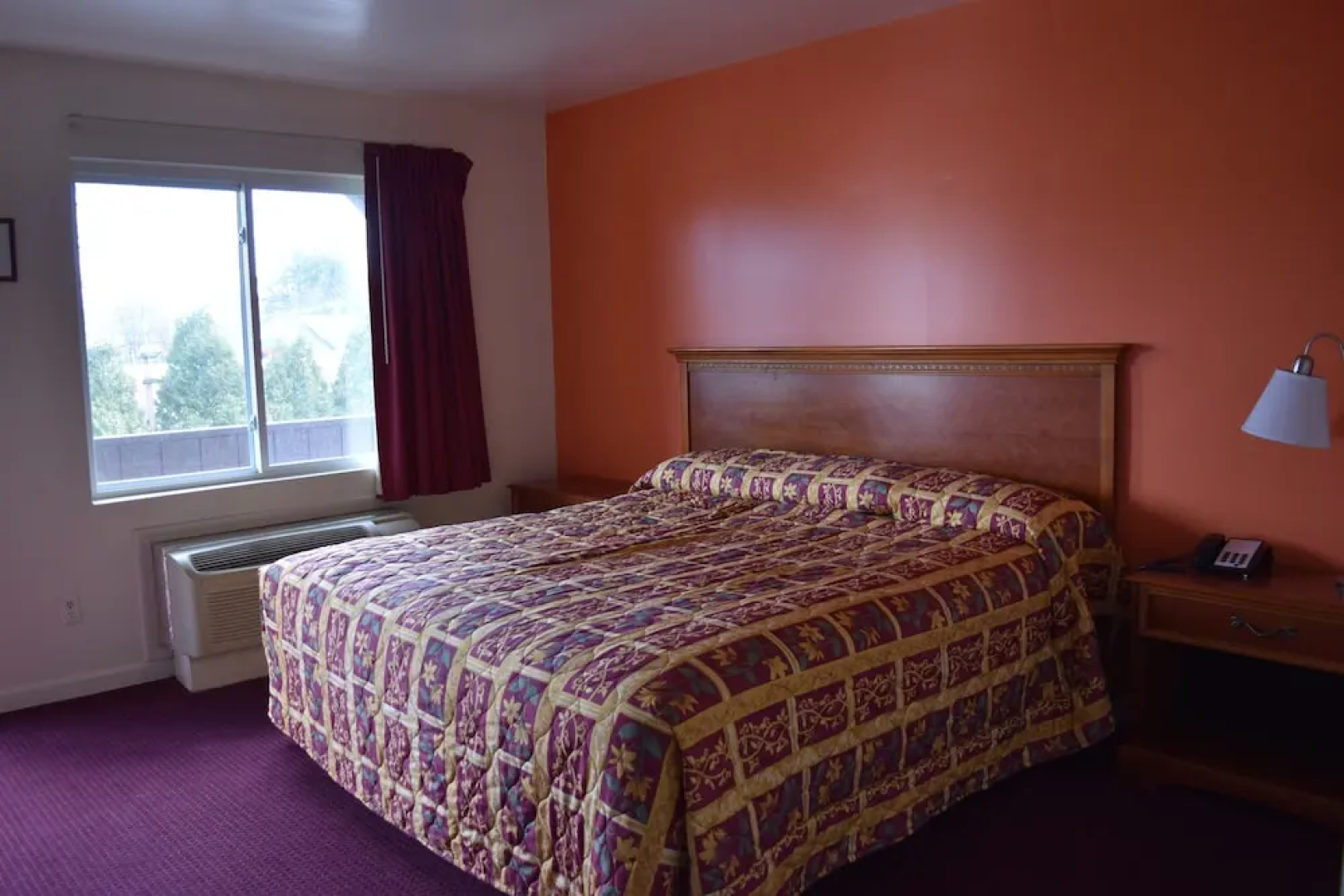 Plymouth Motor Lodge