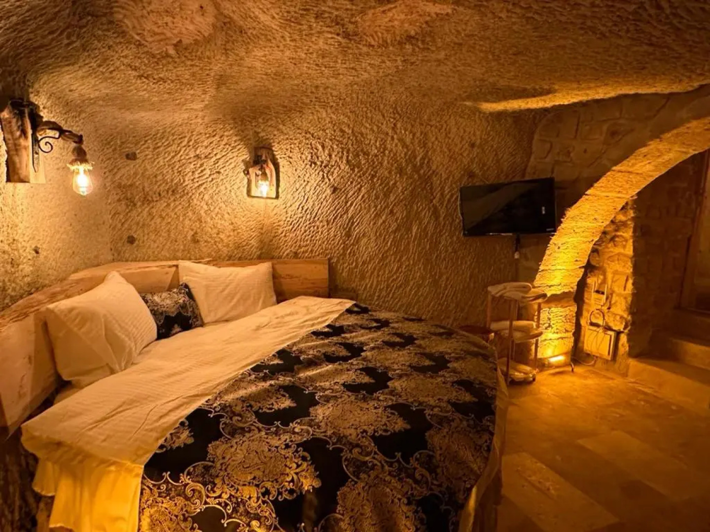 Lubberona Cave Cappadocia