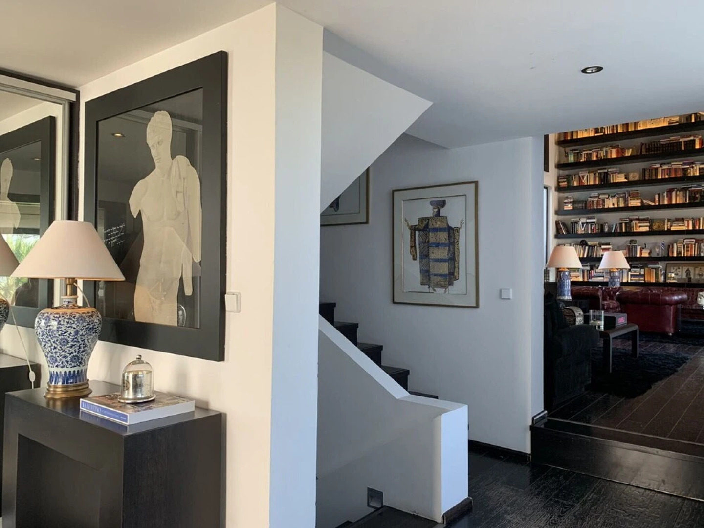 Luxury Villa Marathon