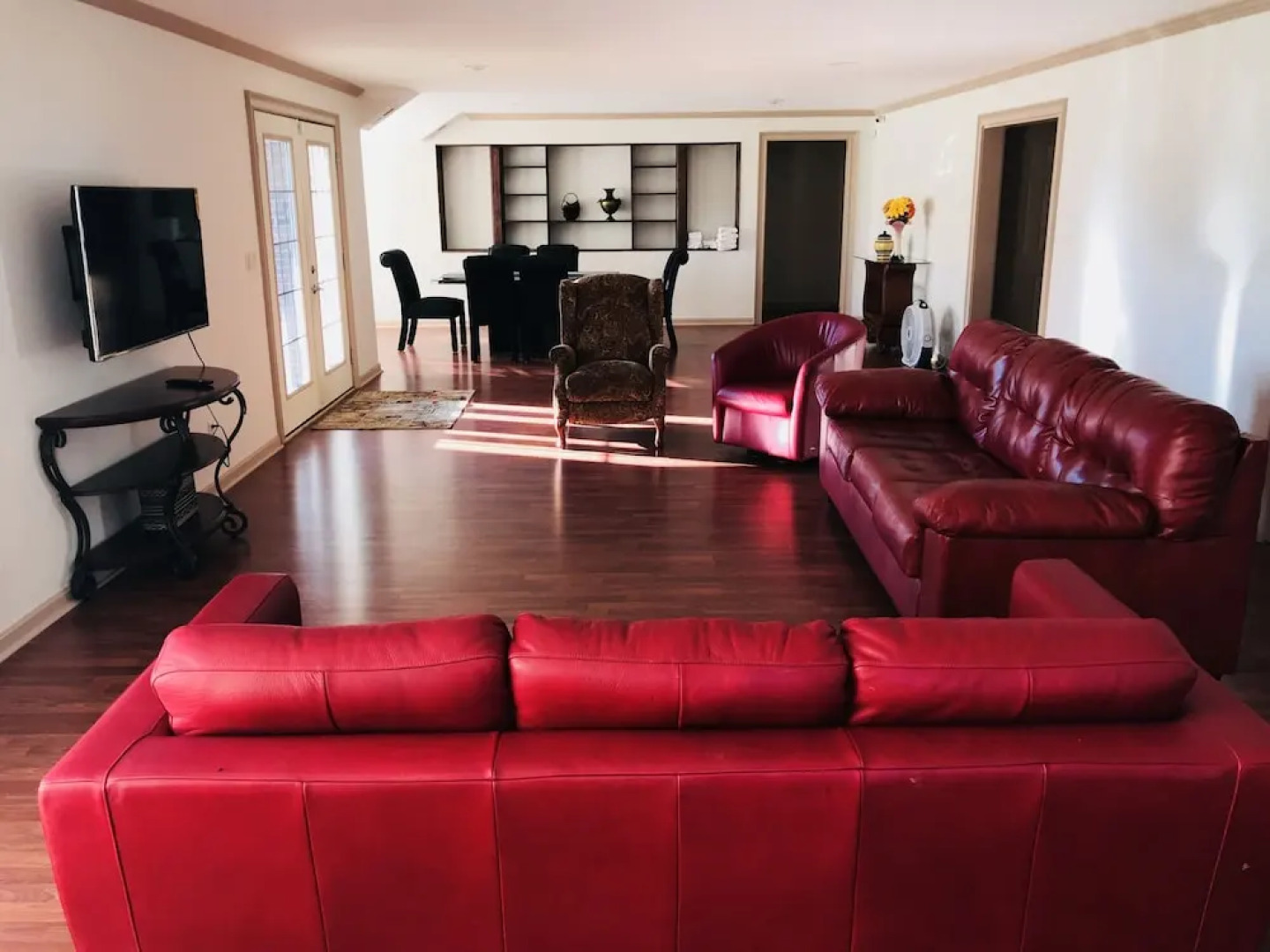 New Albany 3 BR Walkout Apartment