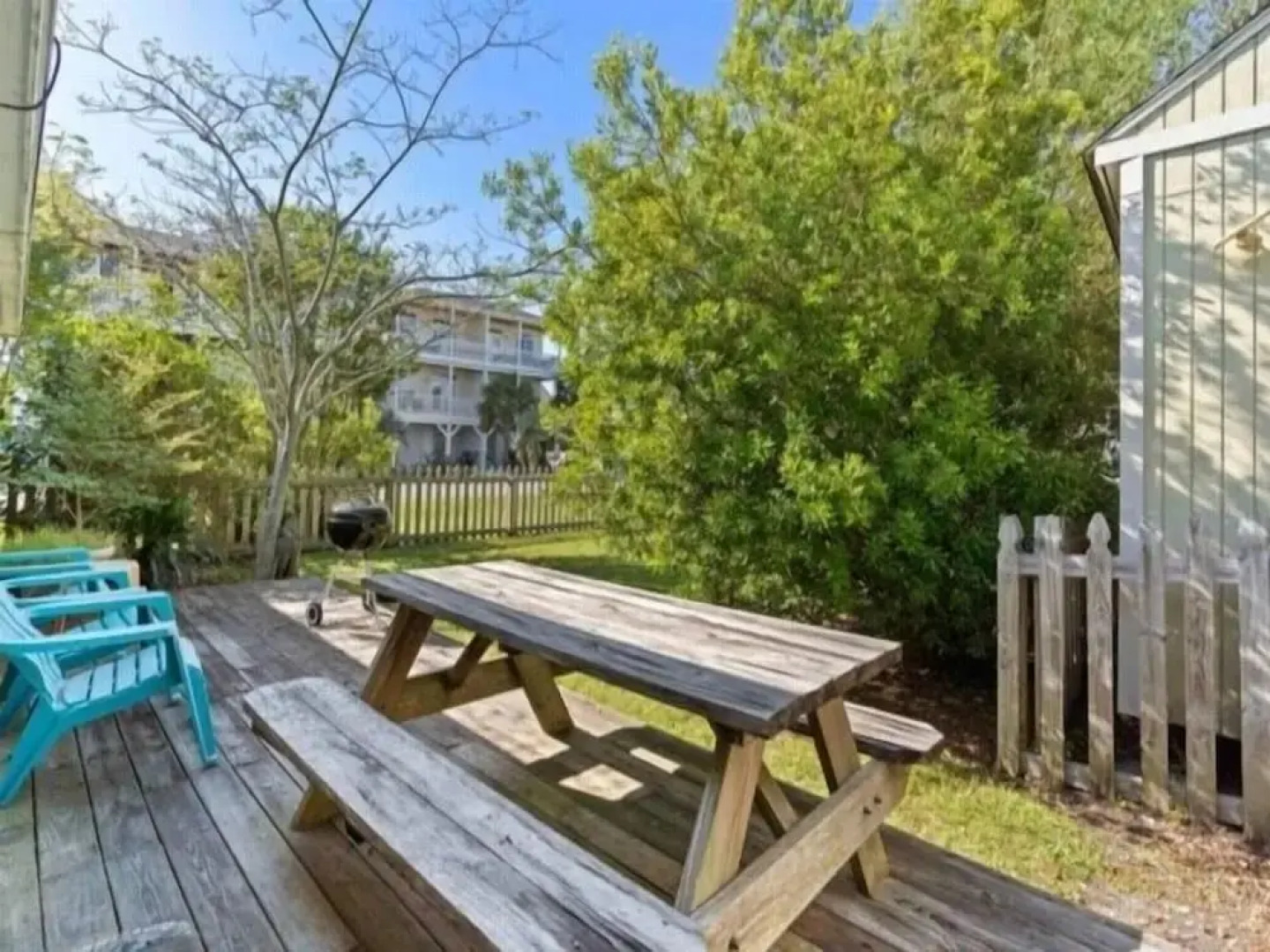 Flip Flop Paradise 2 Bedroom Cottage by RedAwning