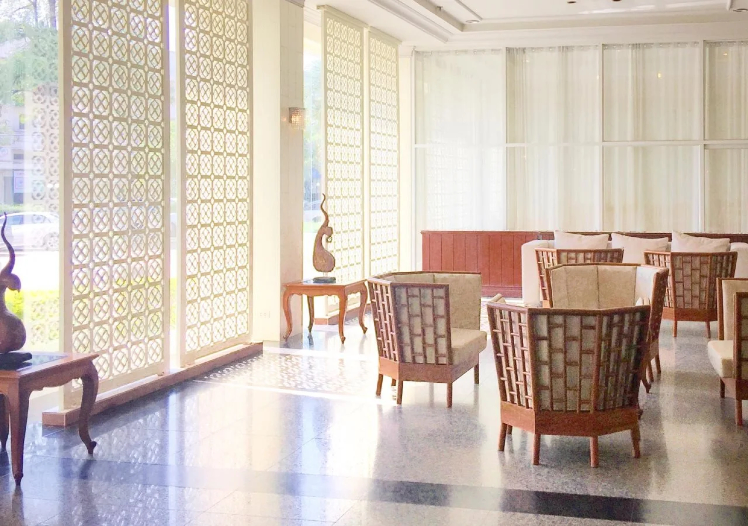 Ploy Palace Hotel