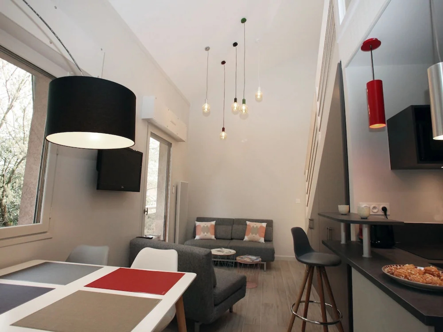 Duplex w/garage near lake and Annecy downtown