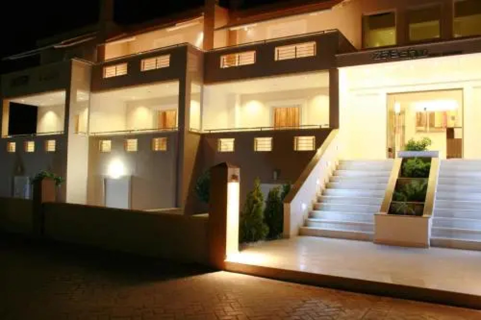 Zeis Edo Luxury Apartments