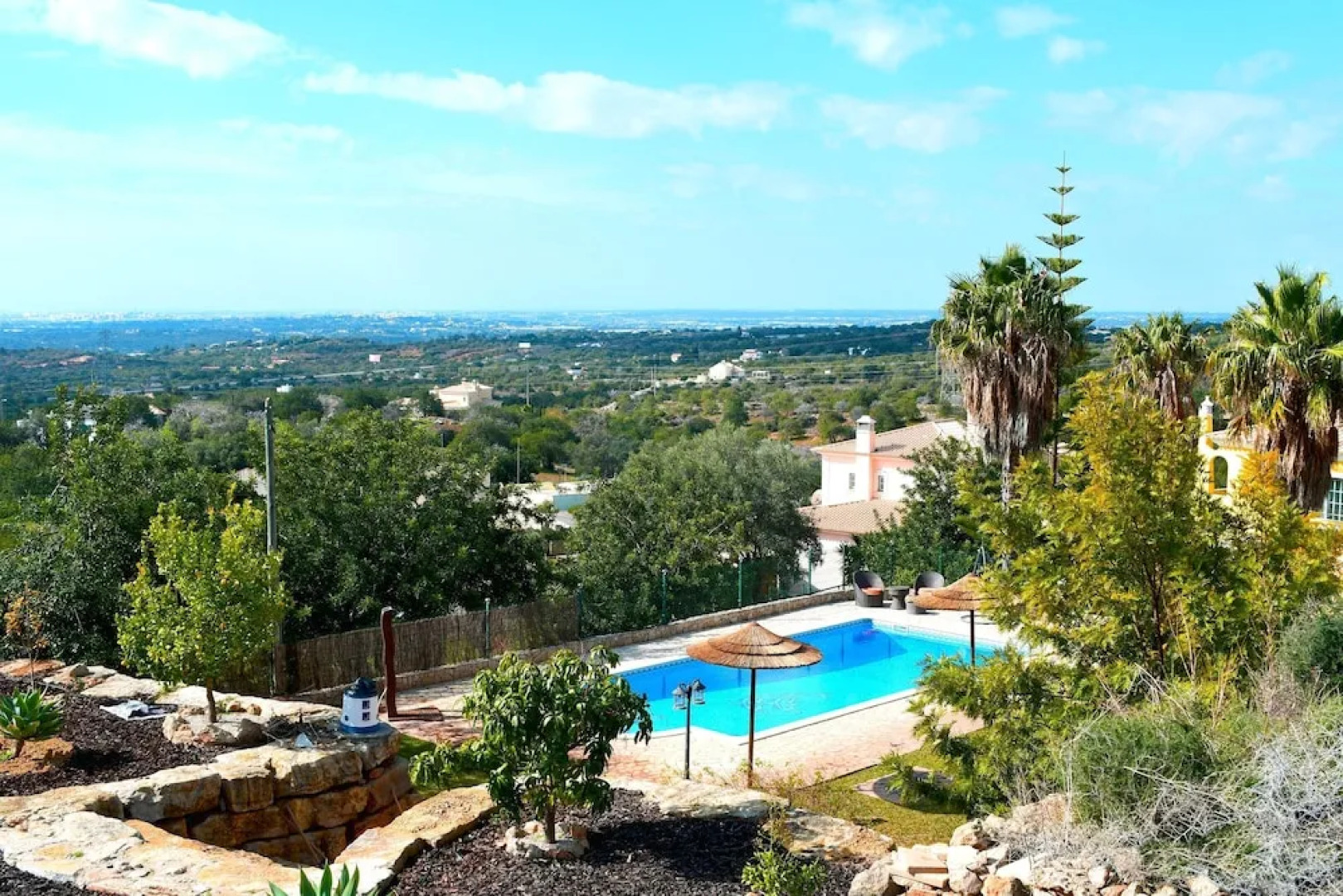 Studio in Estói, With Wonderful sea View, Pool Access, Enclosed Garden