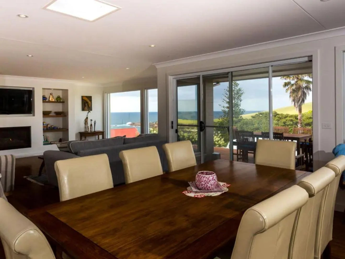 WHALE WATCH FOR FOUR Gerringong 4pm check out Sundays