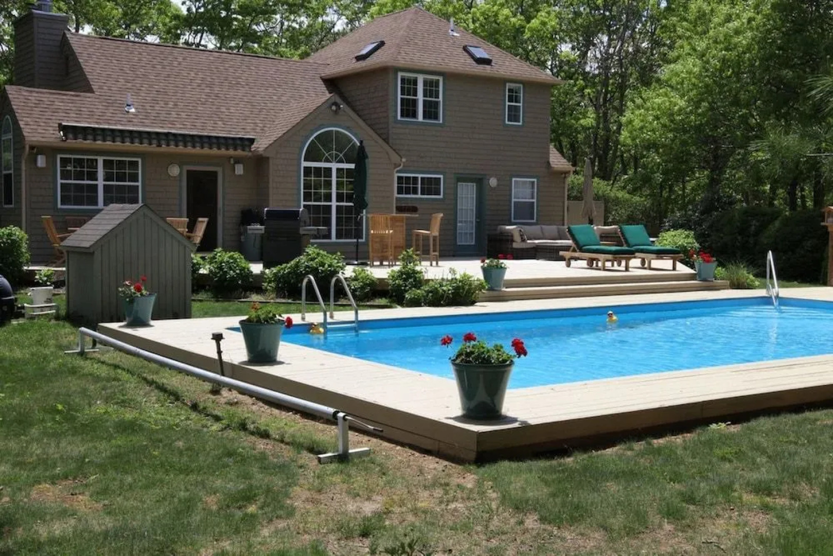 Villa Baloch- w/ Sparkling heated pool