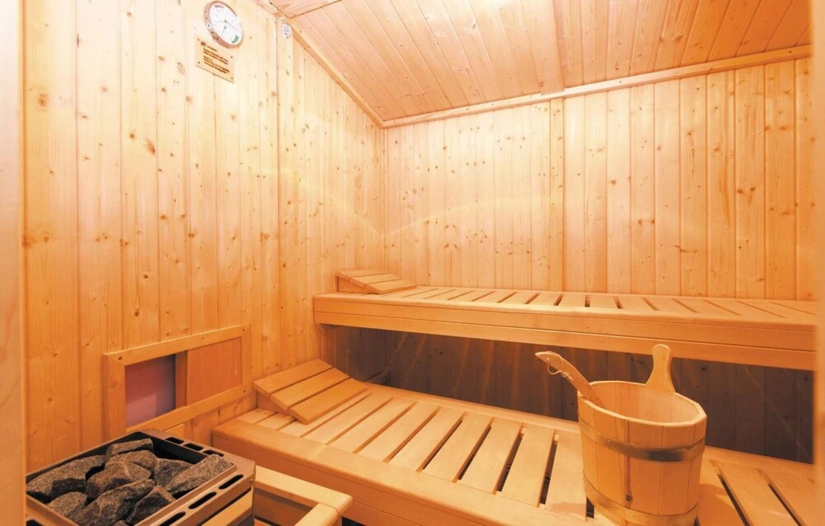 Beautiful Home in Supetarska Draga With Sauna, Wifi and 4 Bedrooms