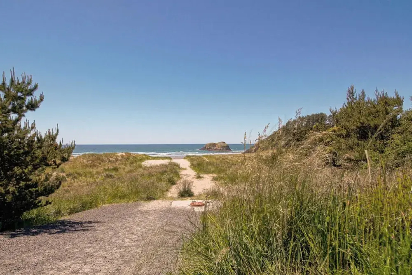 Chapman Cove by Avantstay Gorgeous Beach Bungalow w/ Sauna