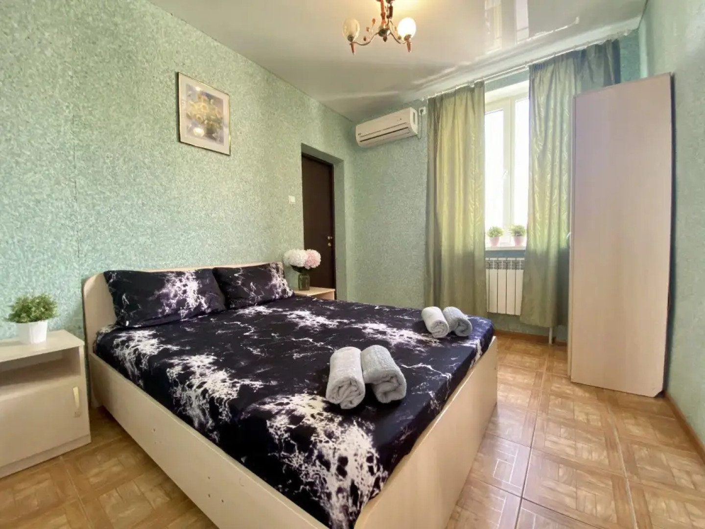 Guest House on Krasnykh Partizan Street
