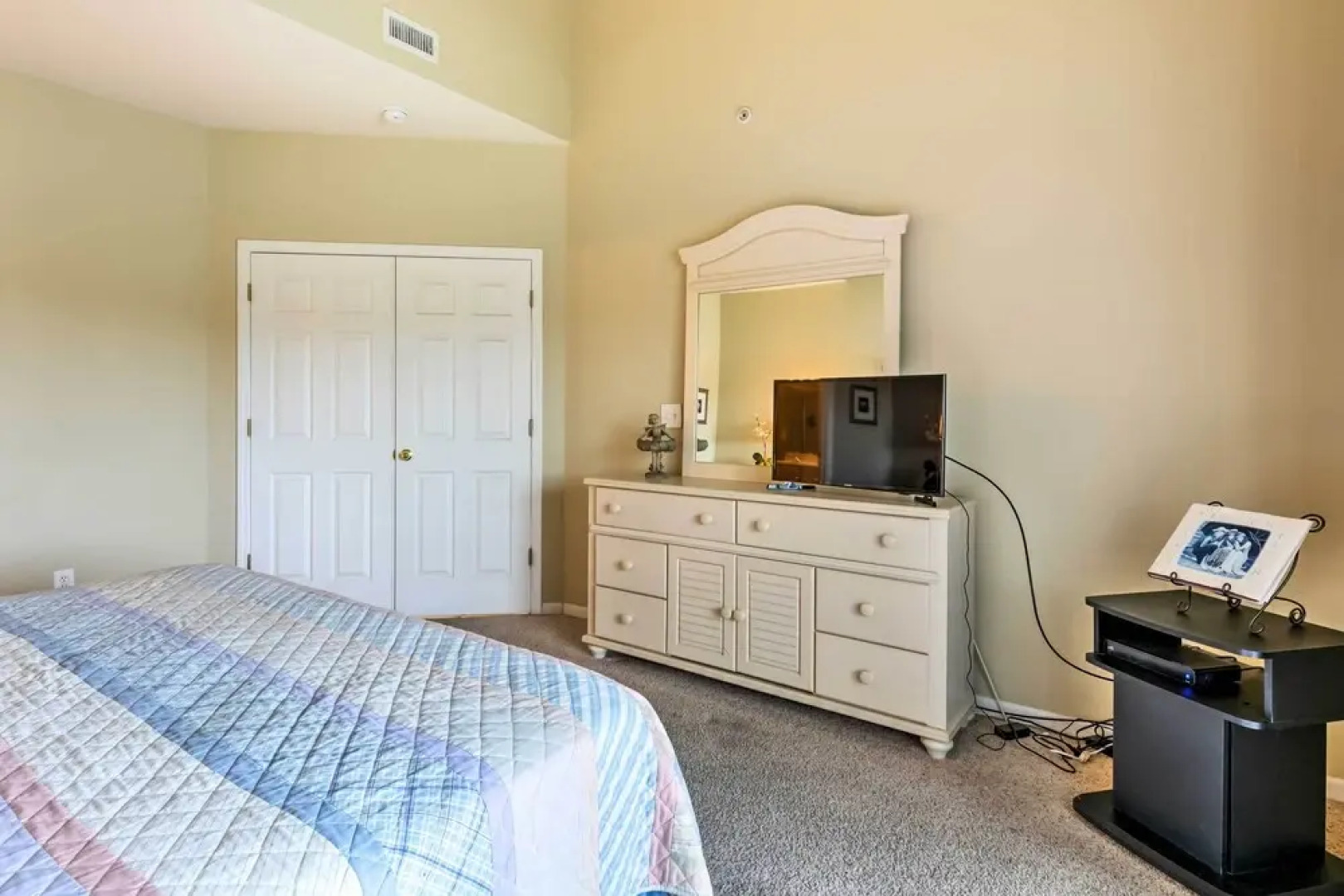 2 Pools: Waterfront Condo on Lake of the Ozarks!