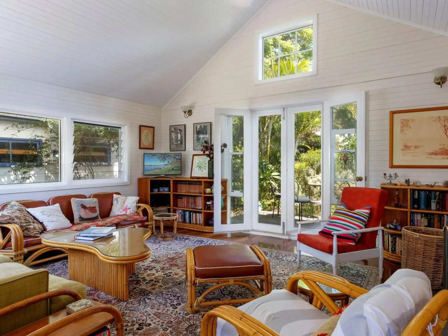 Witts Oasis Two traditional Tea Gardens cottages