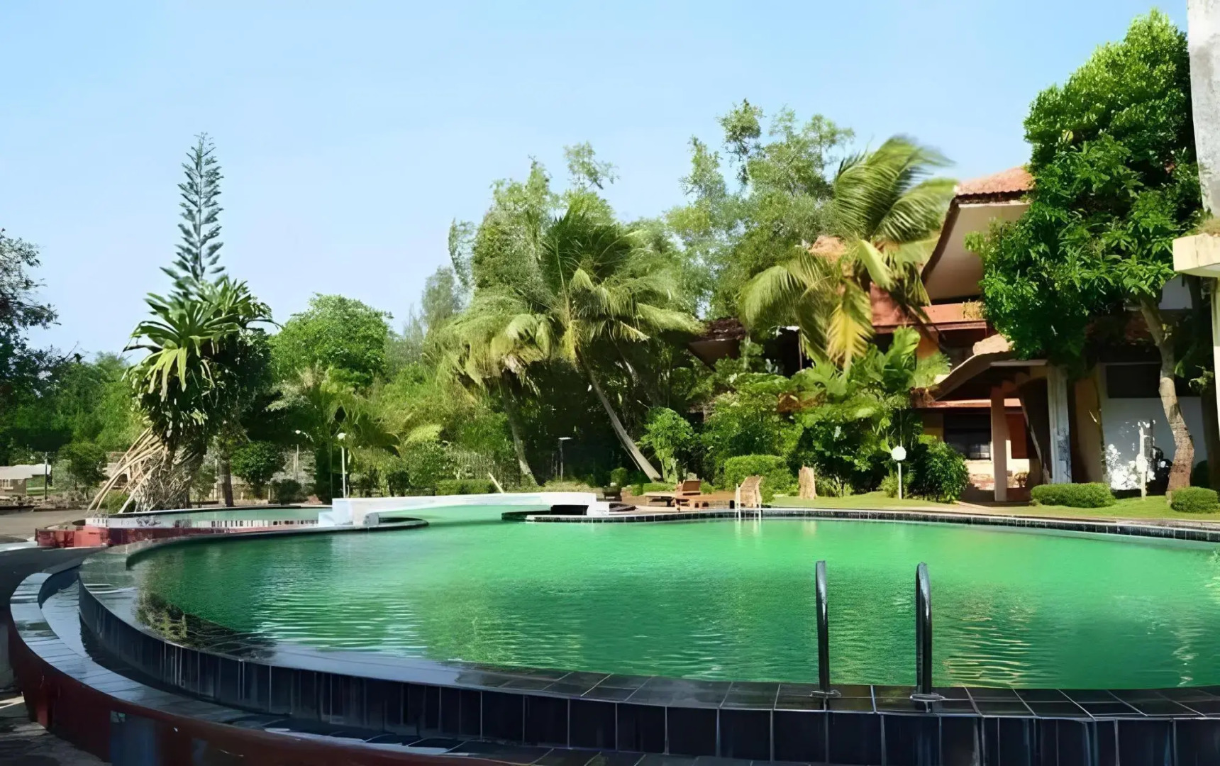 Putri Duyung Hotel Anyer by RedDoorz