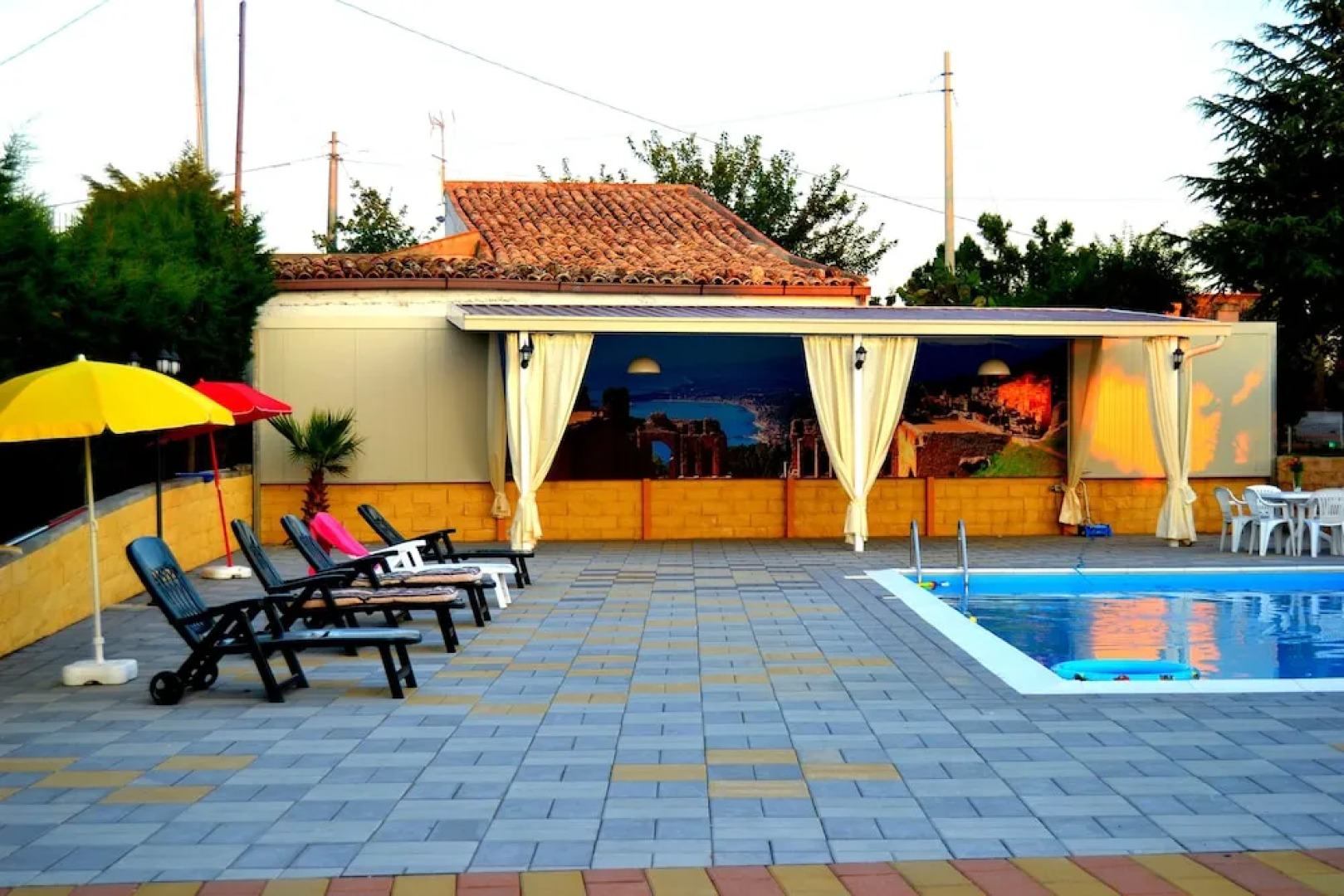Holiday House & Events With Private Pool in the Center of Sicily