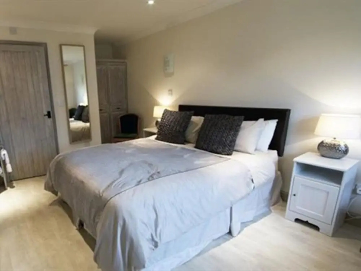 The Live and Let Live Country Inn