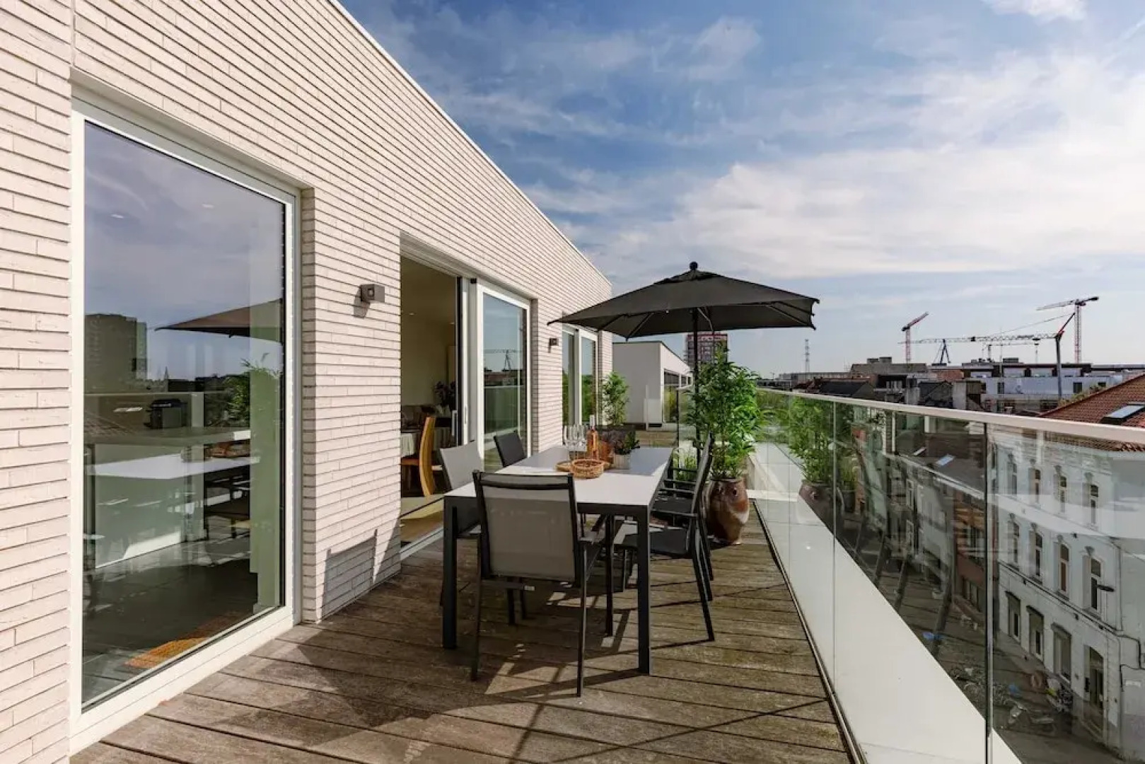 Spacious Apartment in Ghent With big Terrace