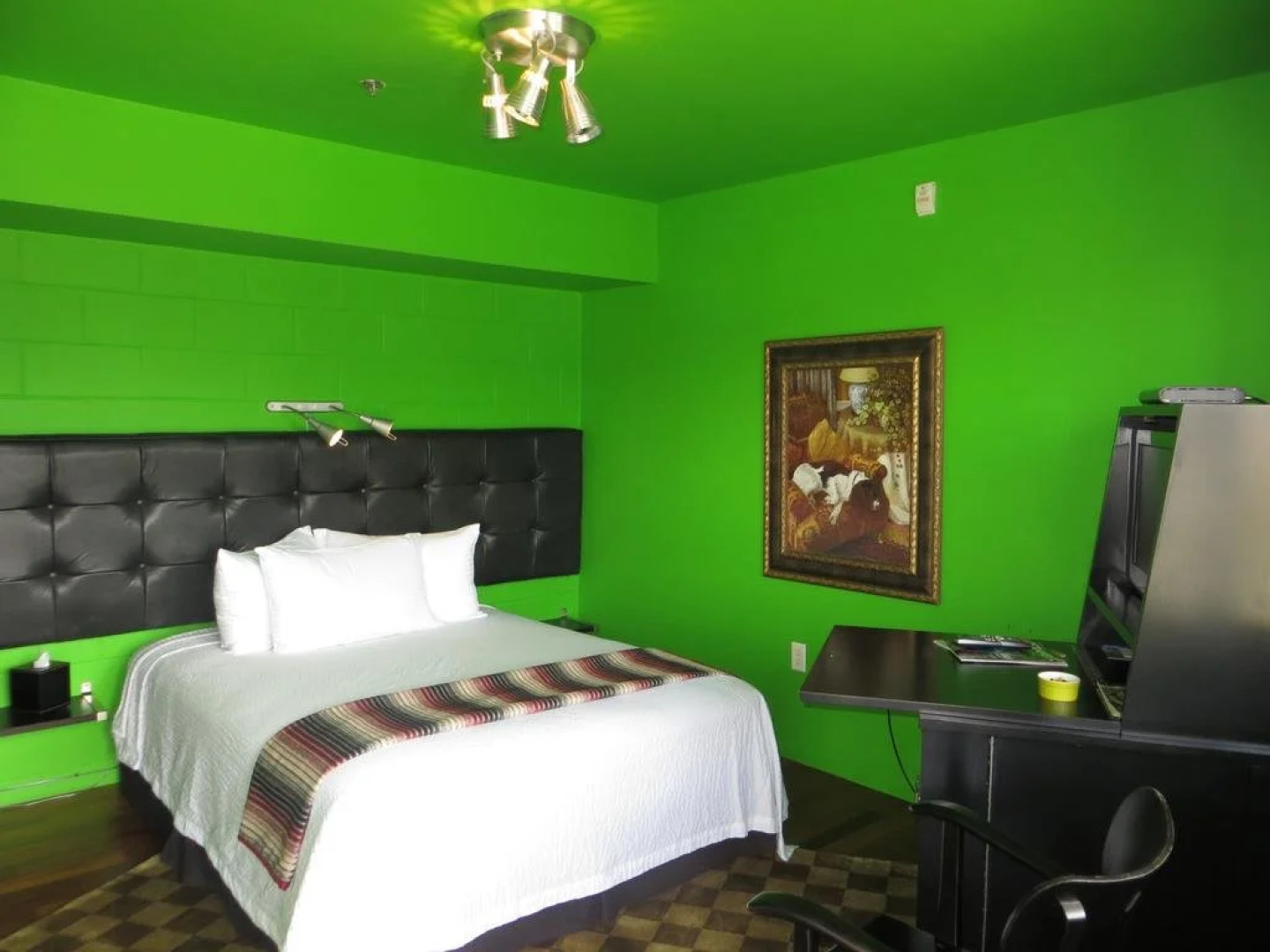 The Greens Hotel - Del Paso Blvd