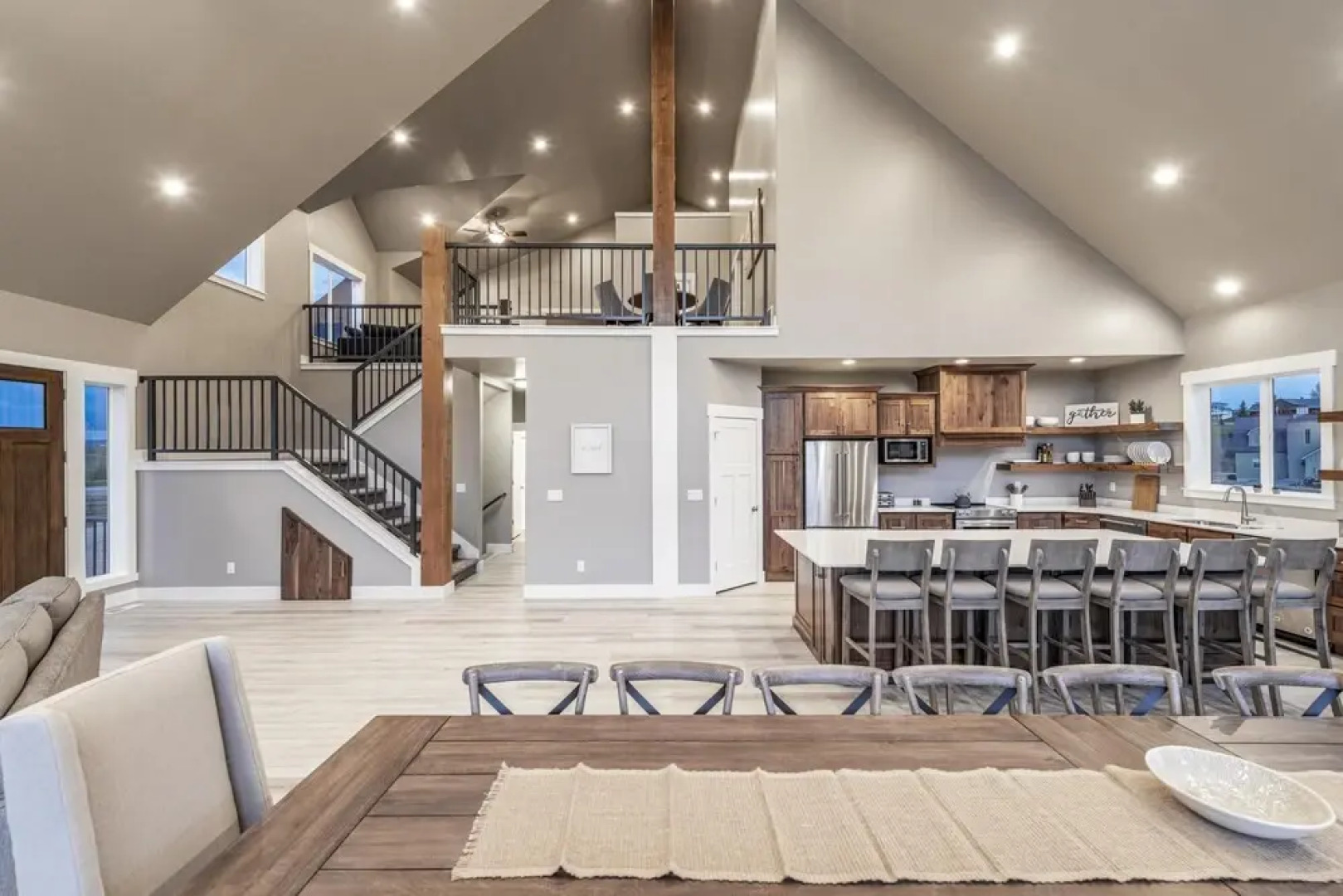 Beautiful Parade Home Overlooking Bear Lake Golf Course and Bear Lake - Sleep 34