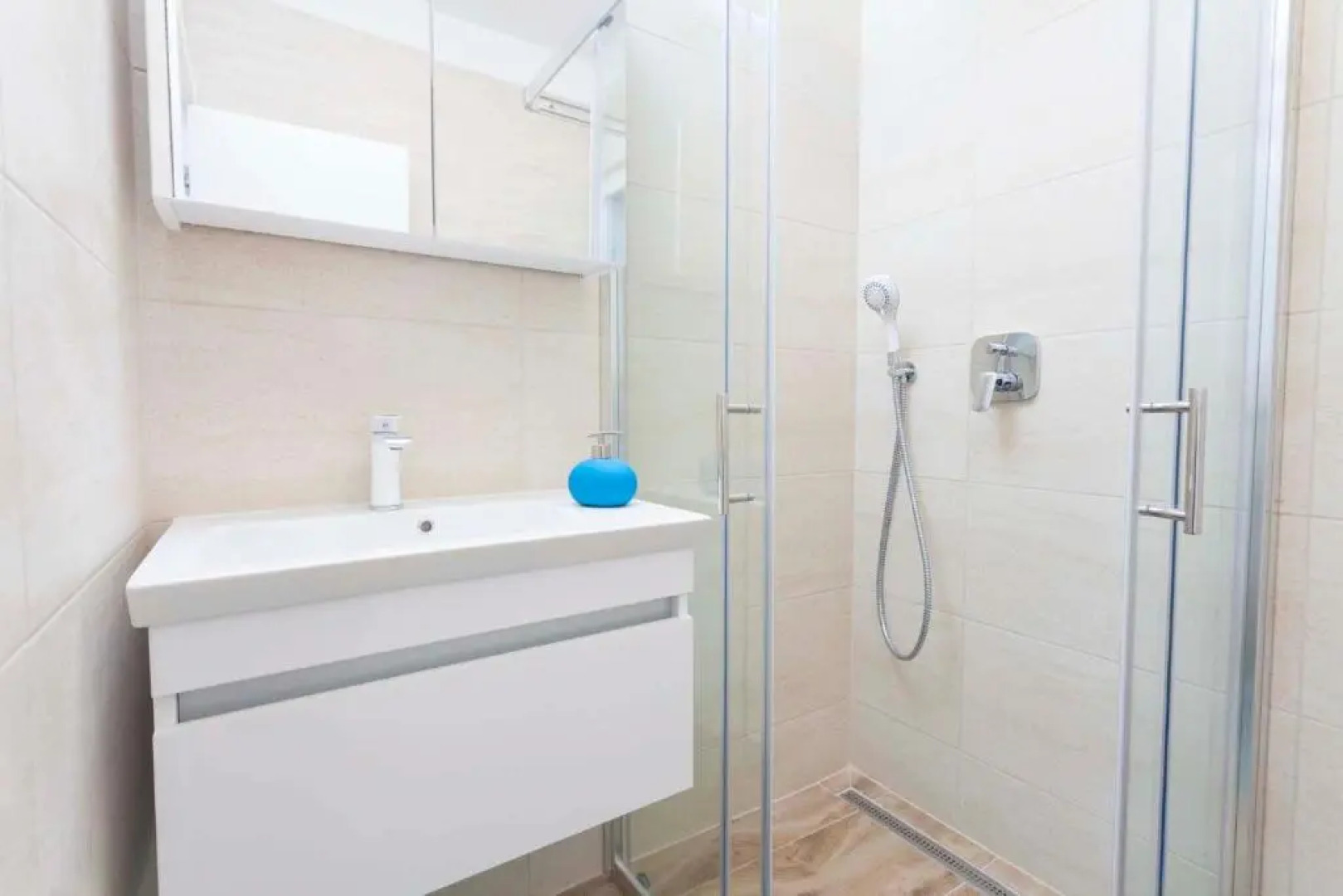 Apartment Solis Okrug Gornji