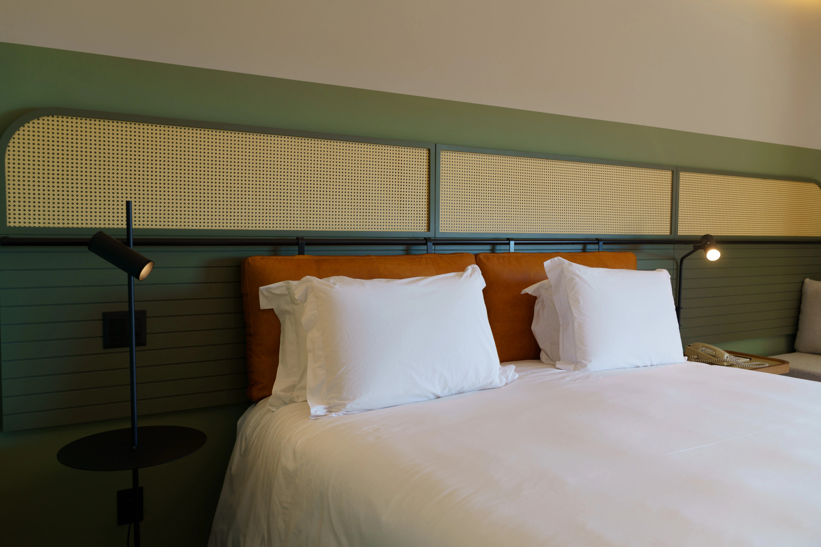 Almenat Embu das Artes Sao Paulo, Tapestry Collection