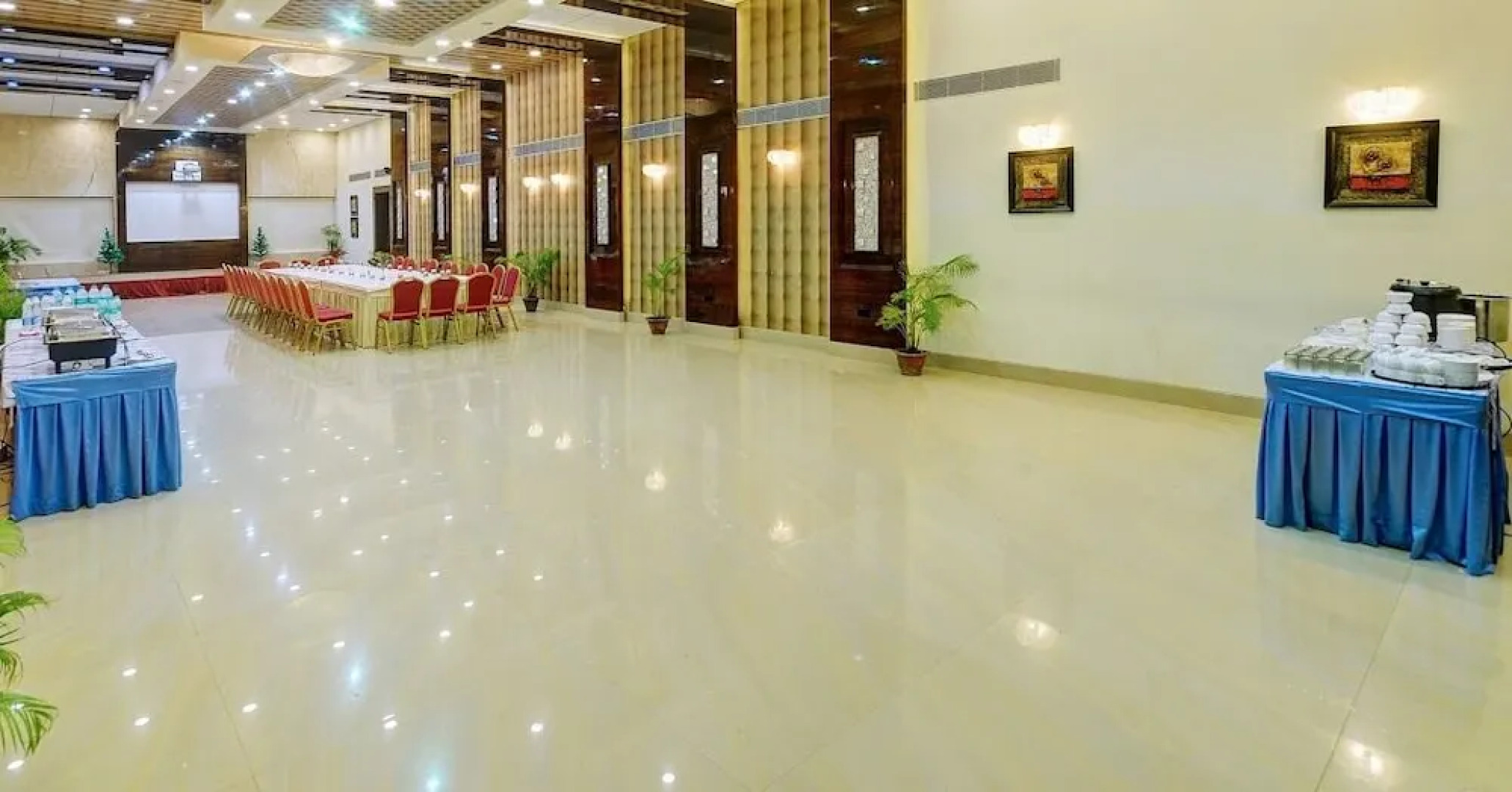 Hotel Sagar Tarang (Berries Group)