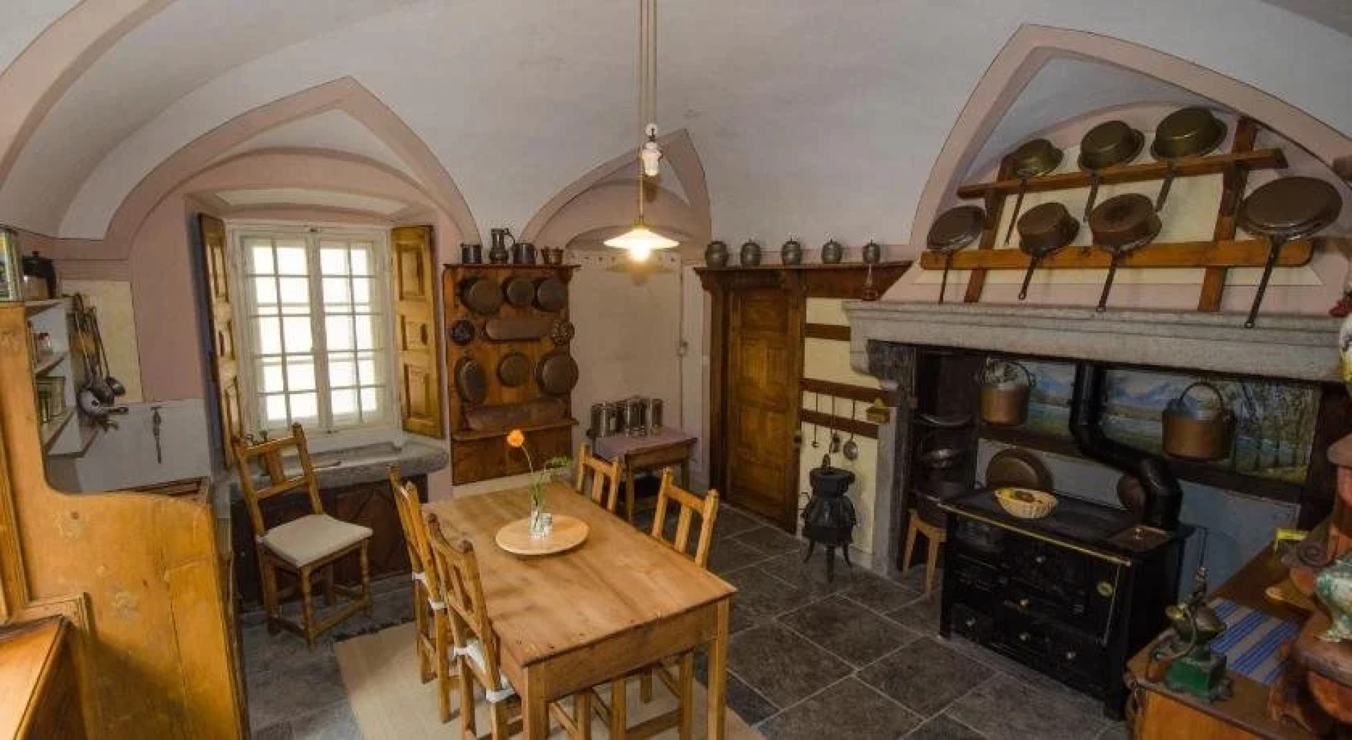 Palazzo Gamboni Swiss Historic Hotel