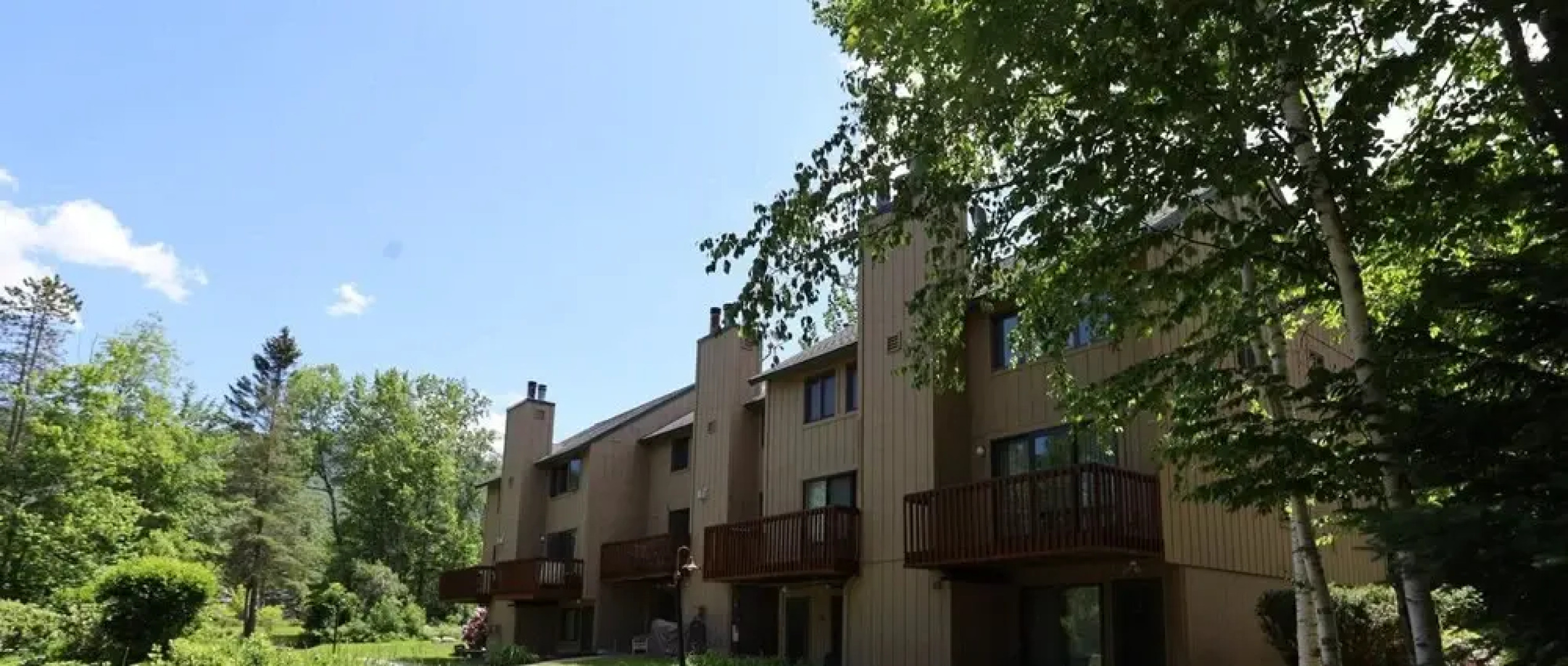 Waterville Valley Pet Friendly Vacation Condo Close to Community Center! - Whb16v