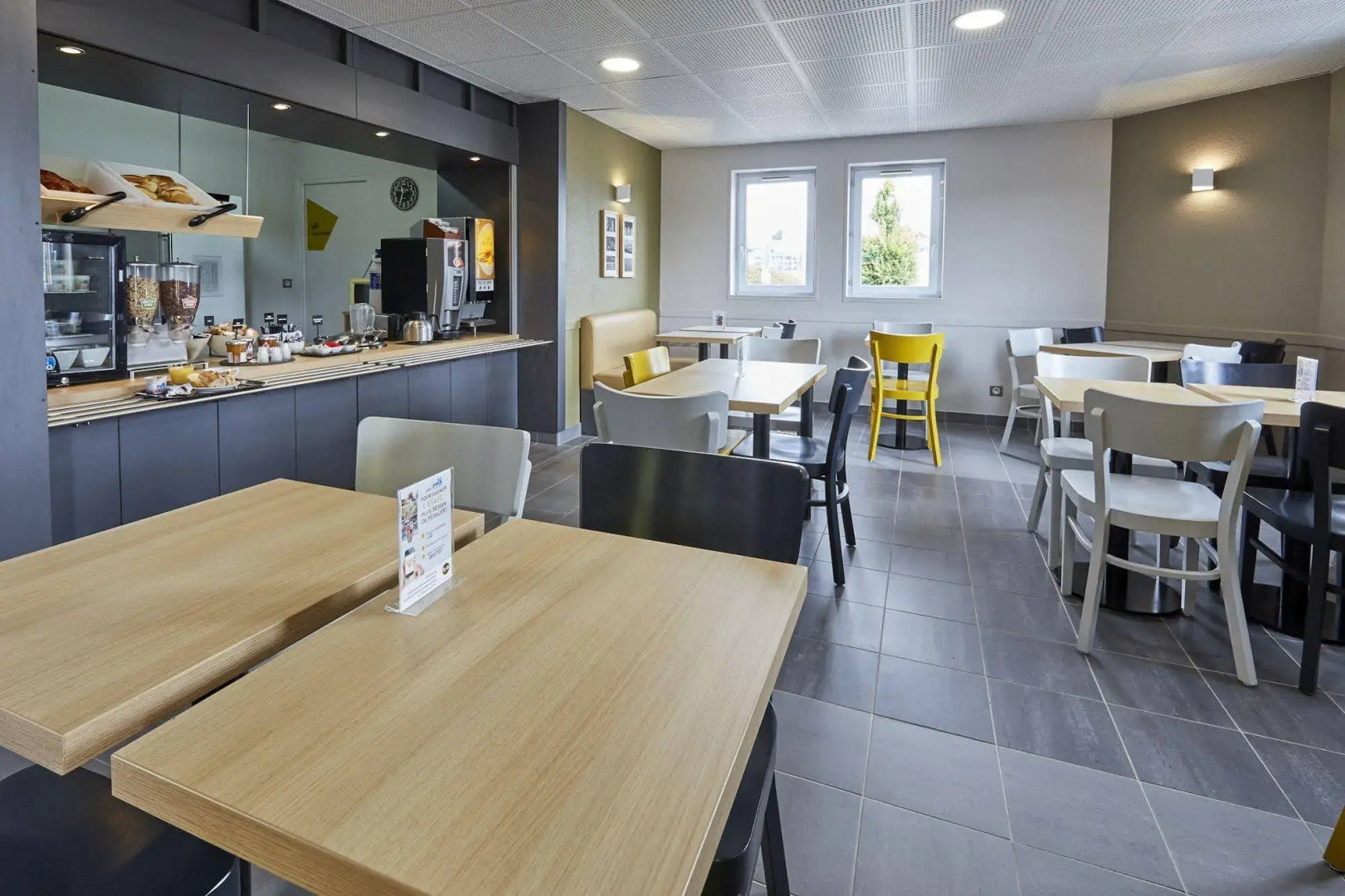 B&B HOTEL Caen Mémorial