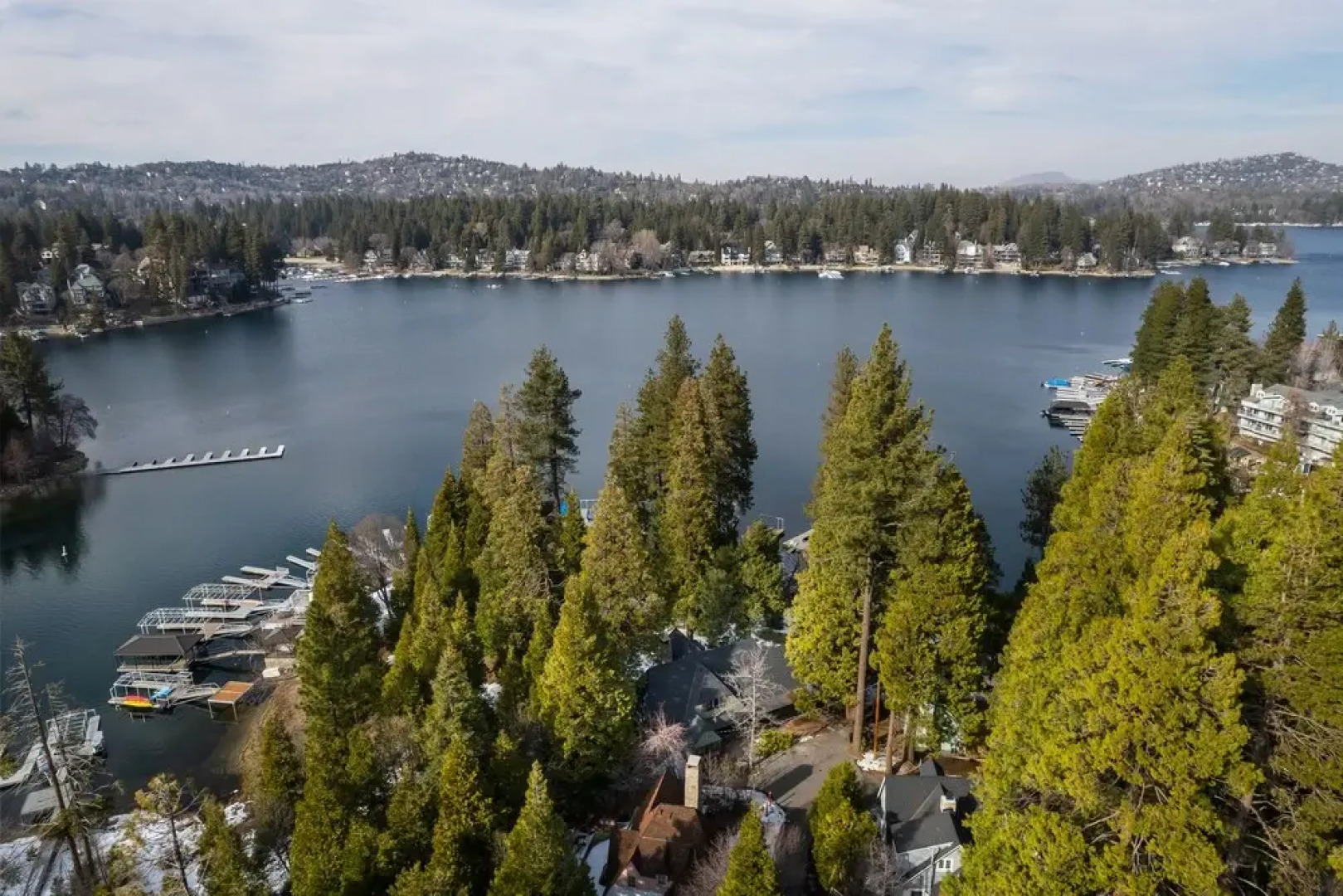 Cedar Pointe by Avantstay